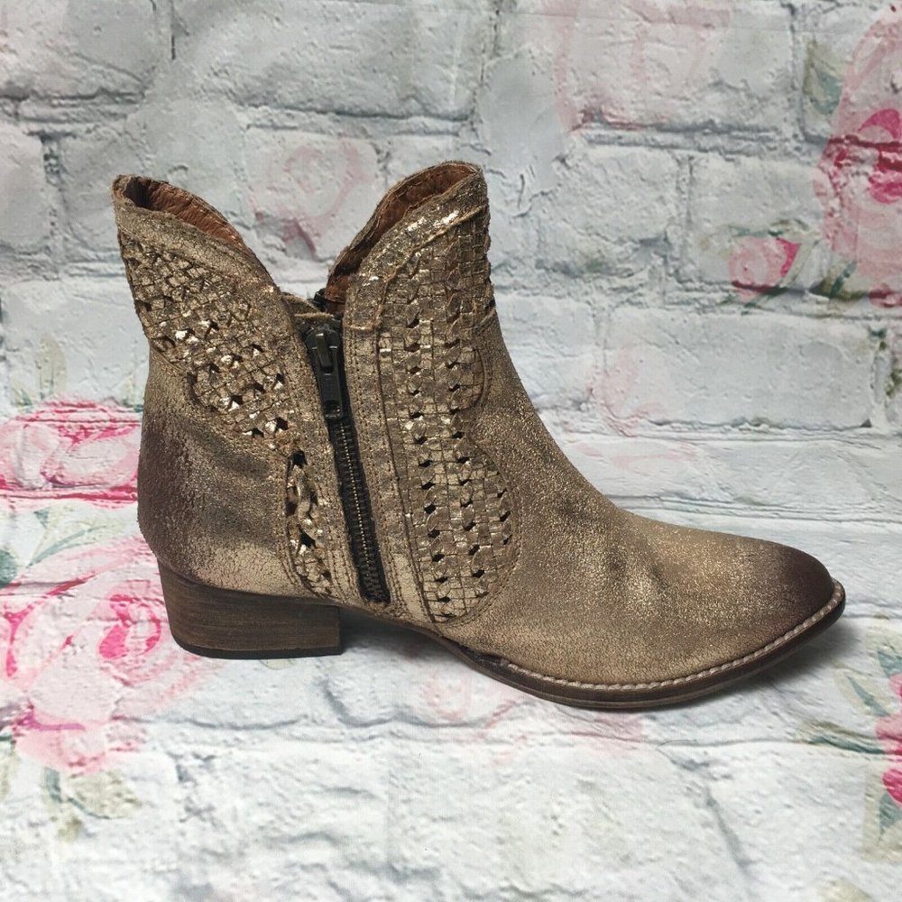 Anthropologie Seychelles Women Sz 8.5 Gold Woven S - Picture 1 of 11